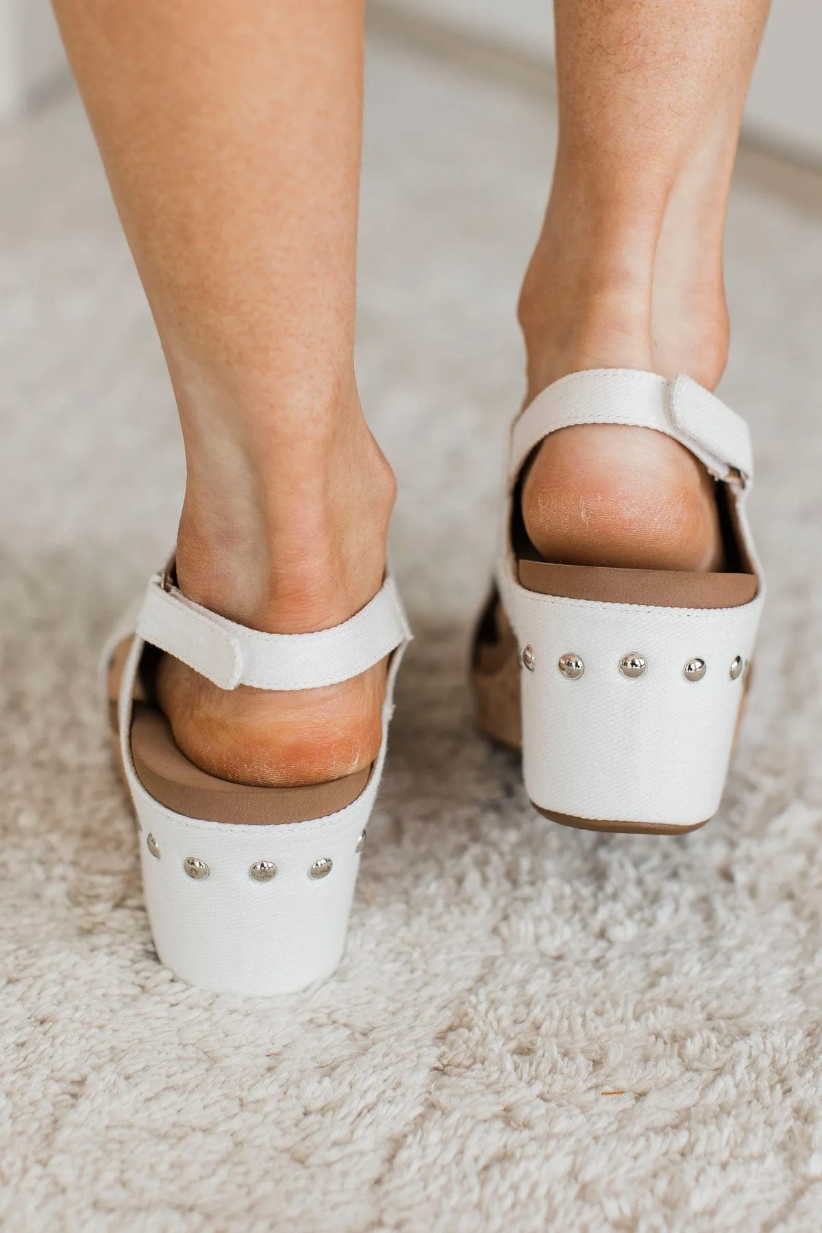 Corky's Carly Wedges- White