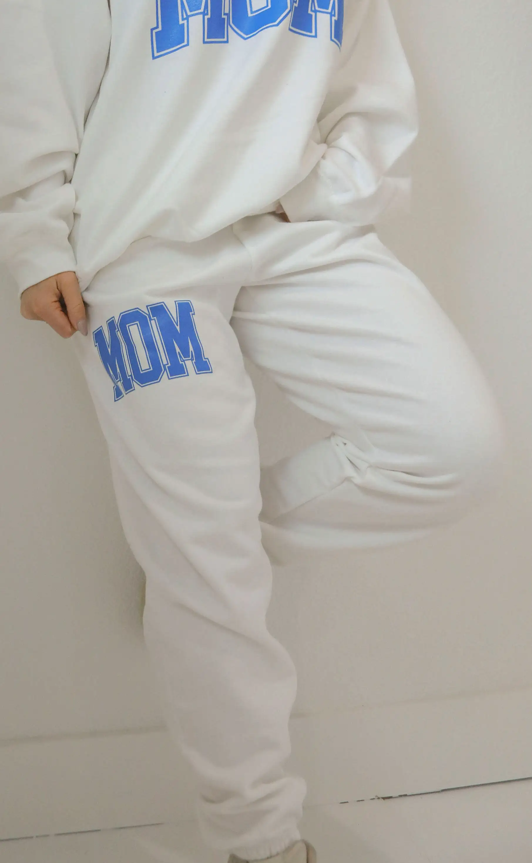 friday + saturday: mom sweatpants - blue