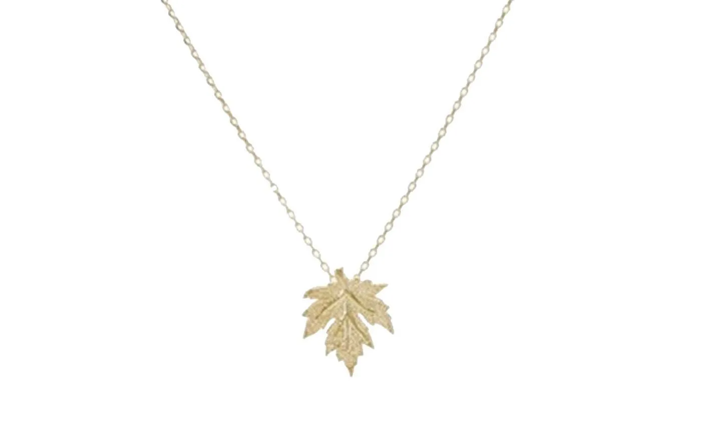 New Stylish Gold Maple Leaf Pendant Necklace For Women