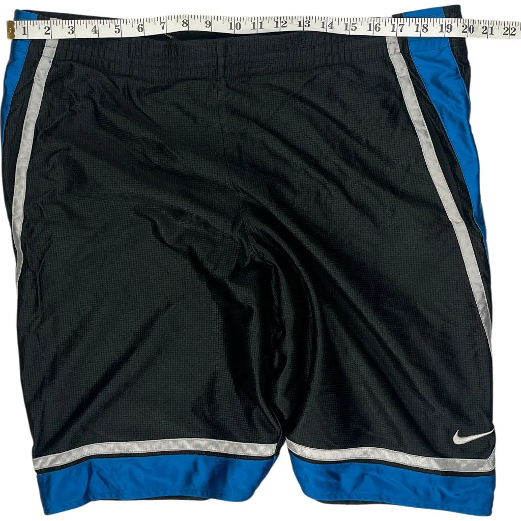 Nike Athletic Shorts - Medium - Black