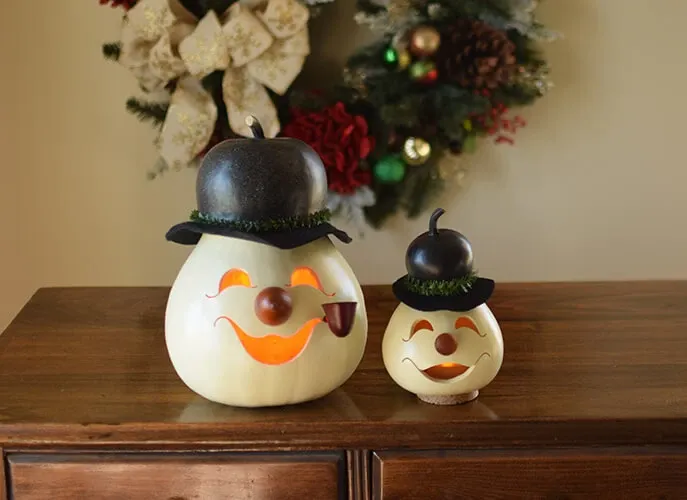 Wallie Snowman Head Gourd - Available in Multiple Sizes